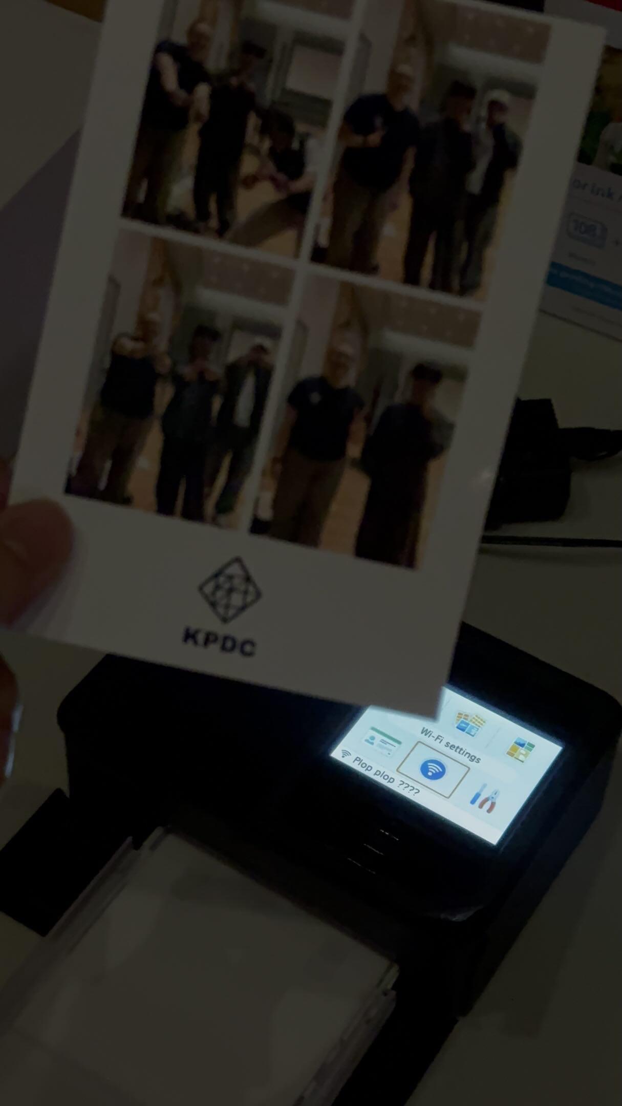 현장에서 출력된 네컷 프린트